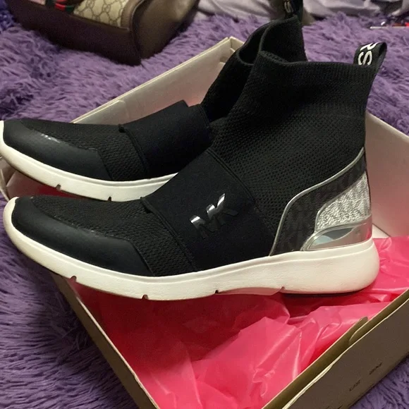 MICHAEL Michael Kors Black and Silver Sneakers - Picture 5 of 5